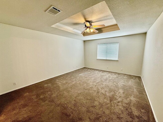 Building Photo - 133 Paige Bend