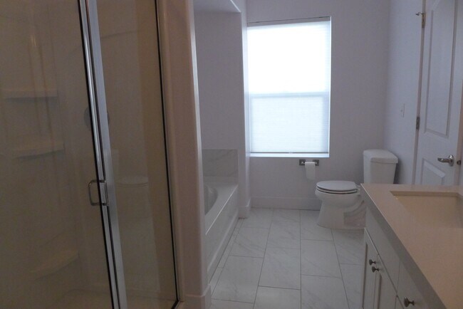 Building Photo - 1779 W Dalmeny Way