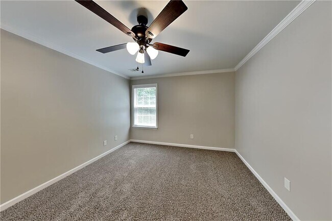 Building Photo - 158 Oak Grove Pl