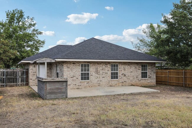 Building Photo - Beautiful Home in Leander