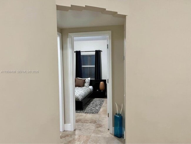 Building Photo - 544 NE 62nd St