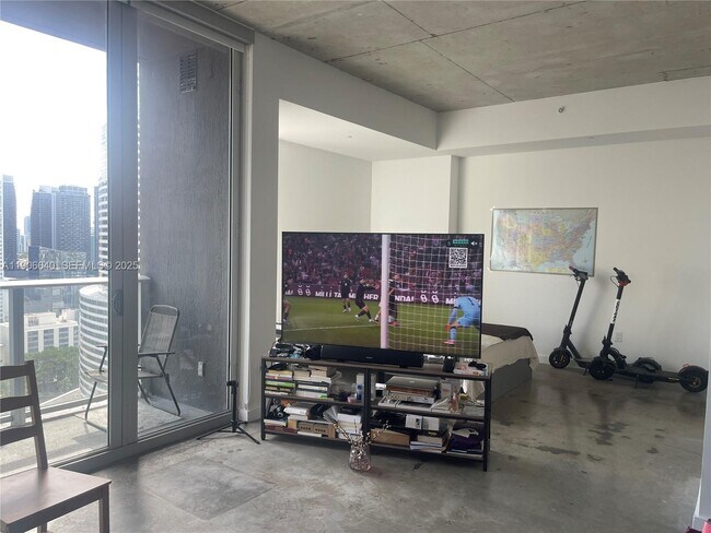 Building Photo - 151 SE 1st St