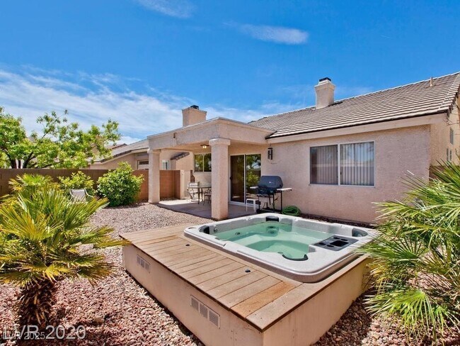 Building Photo - 9712 Panorama Cliff Dr