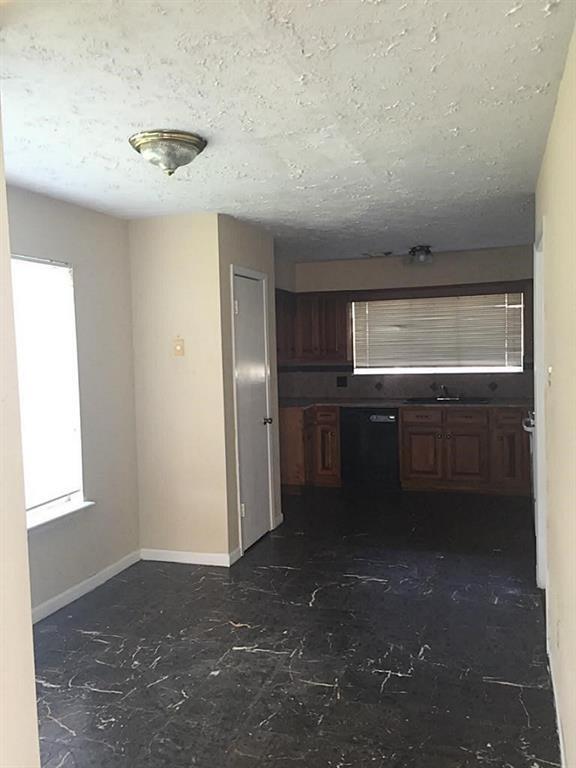 Building Photo - 15714 Baybriar Dr