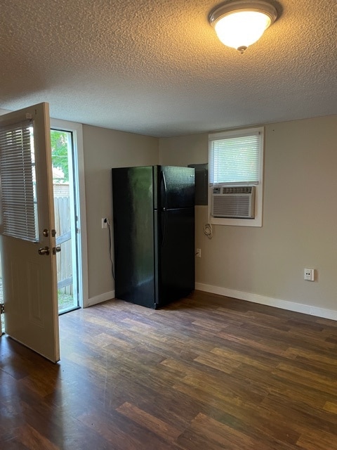 Building Photo - 736 Echles St