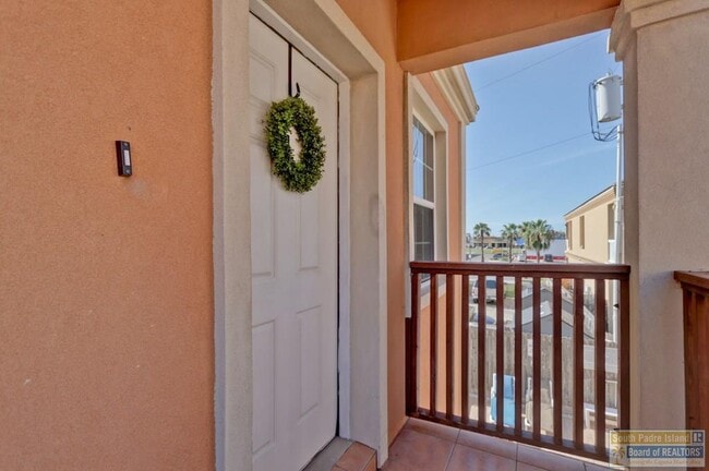 Building Photo - 102 E Capricorn Dr