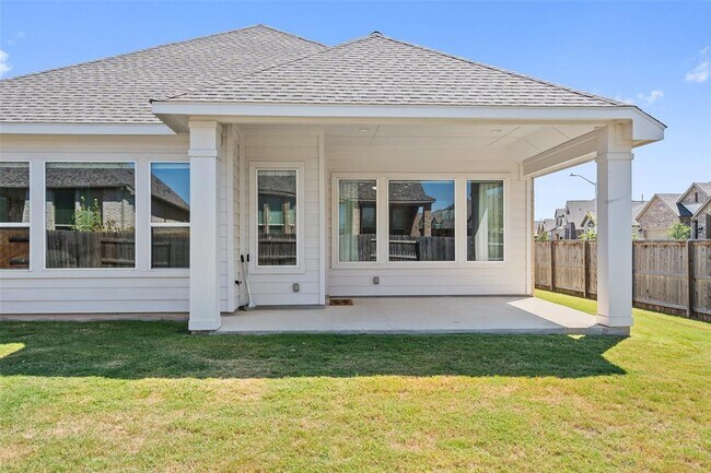 Building Photo - 4300 Sutter Cv