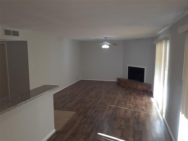 Building Photo - 14515 Wunderlich Dr