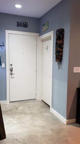 Building Photo - 1111 S Akard St