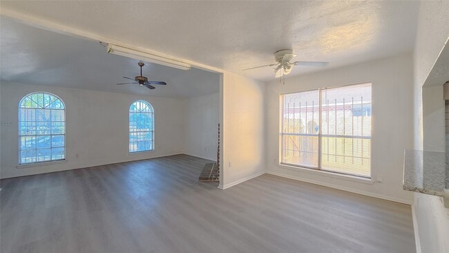 Building Photo - 9519 Wellsworth Dr