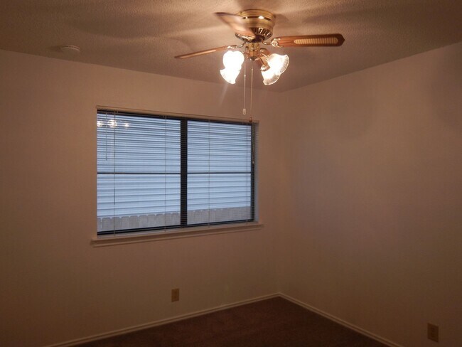 Building Photo - 5906 Spring Crossing