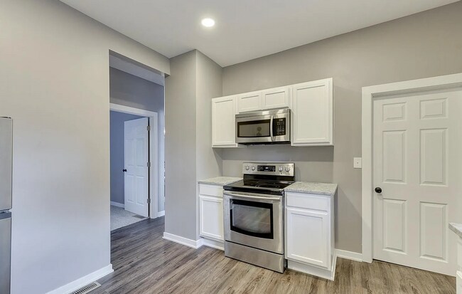 Building Photo - Fully Remodeled 4 Bedroom Benson Home!!