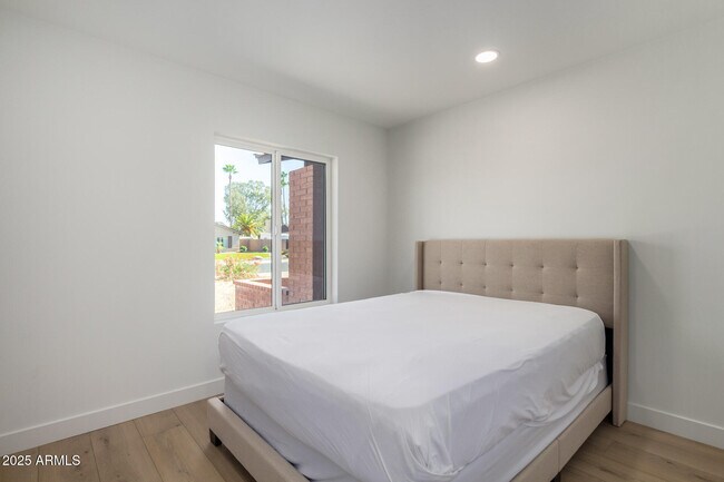 Building Photo - 5038 E Winchcomb Dr