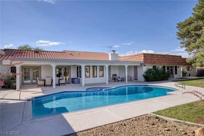 Building Photo - 4045 W Mardon Ave