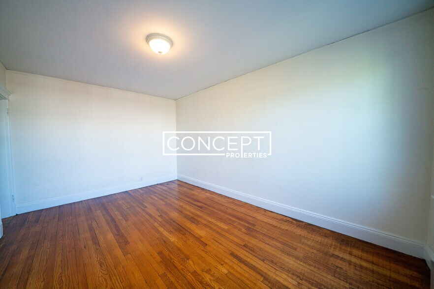 Building Photo - 56 Selkirk Rd