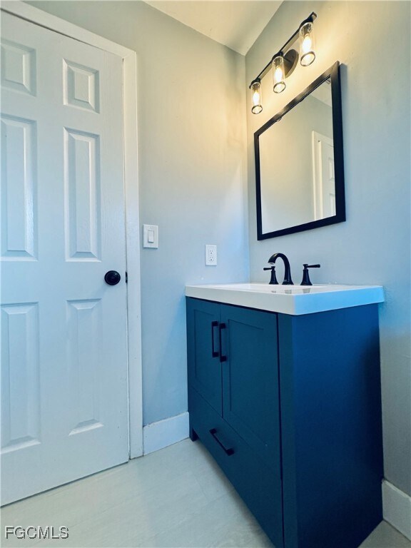 Building Photo - 13926 Matanzas Dr