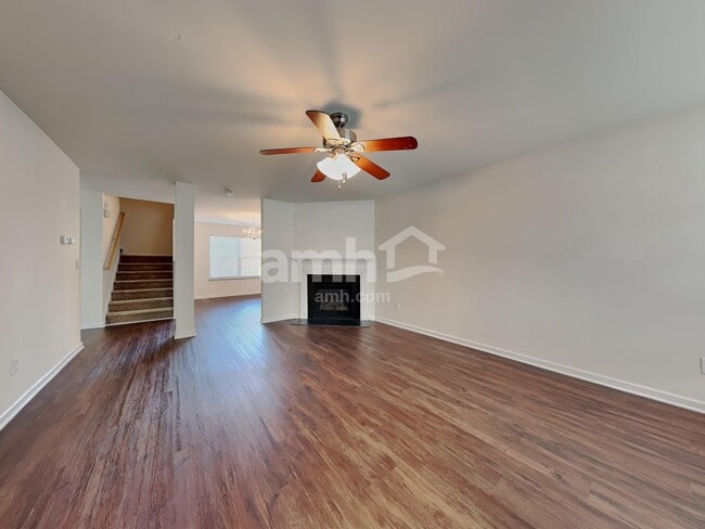 Building Photo - 4984 Mount Hope Dr