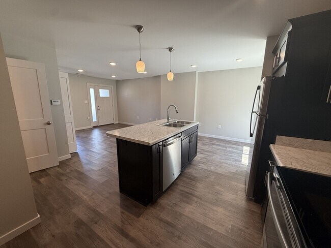 Building Photo - 211 Terrace Dr