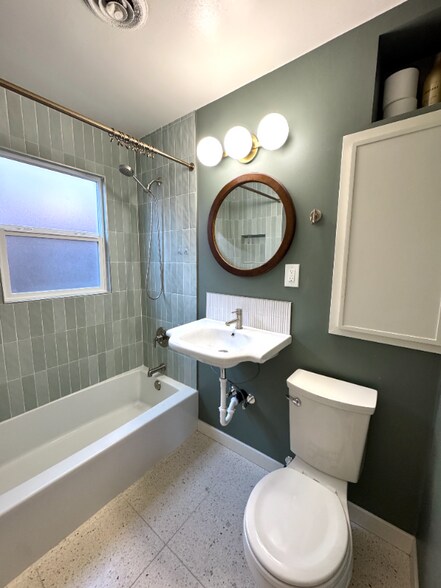 Building Photo - 3647 Adams St