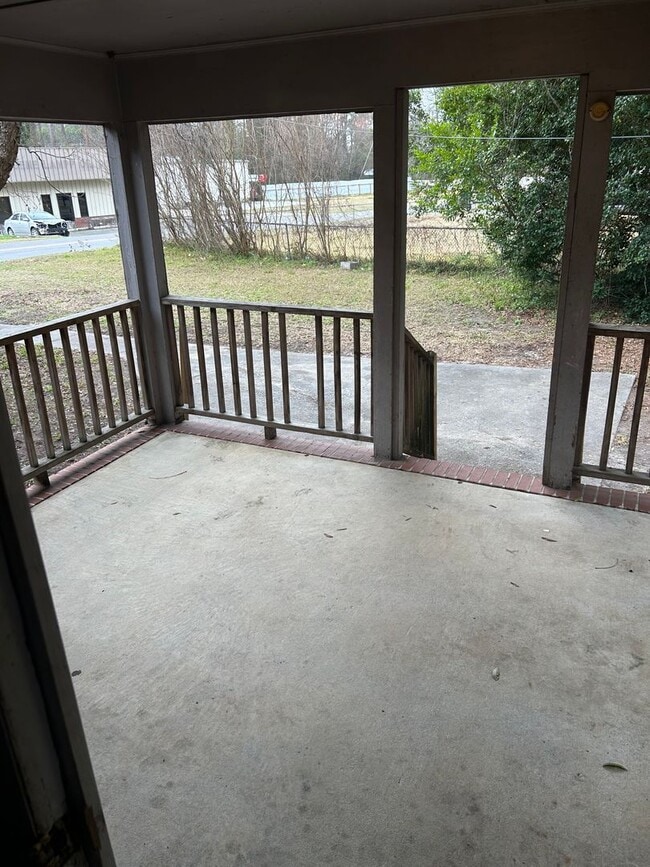 Building Photo - 321 Soperton Ave