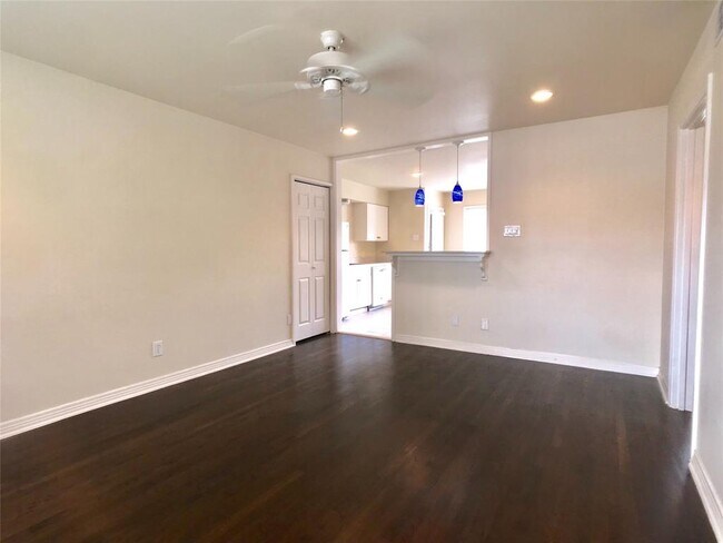 Building Photo - 6202 Gaston Ave