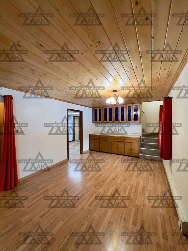 Building Photo - Spacious 3BR, 2.5BA Home off Chena Hot Springs Rd with Yard, Deck & Greenhouse