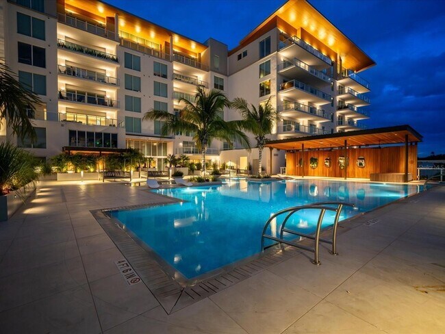 Building Photo - 1020 Sunset Point Rd