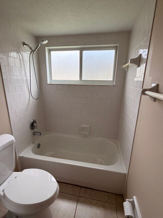 Building Photo - 4025 Ponea Dr