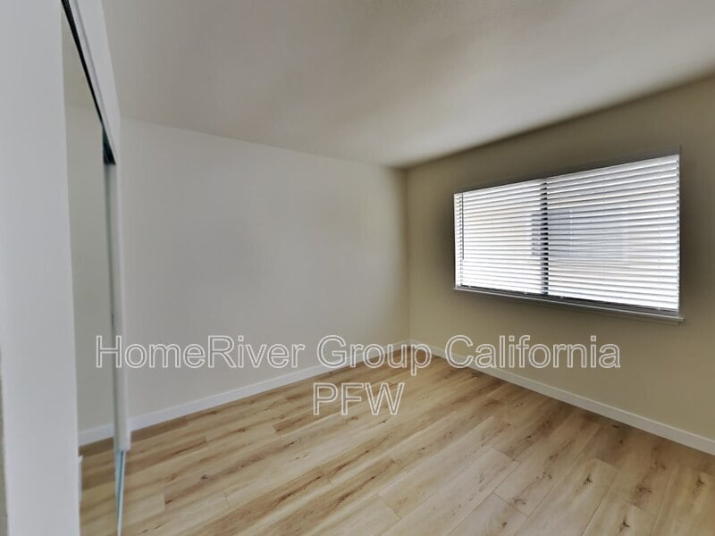 Building Photo - 2622 Spinnaker Ave