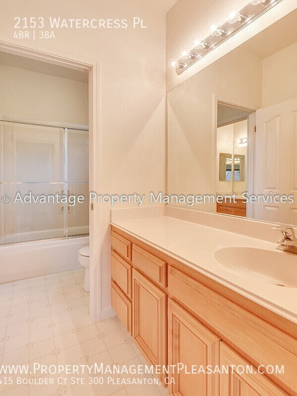 Building Photo - 2153 Watercress Pl