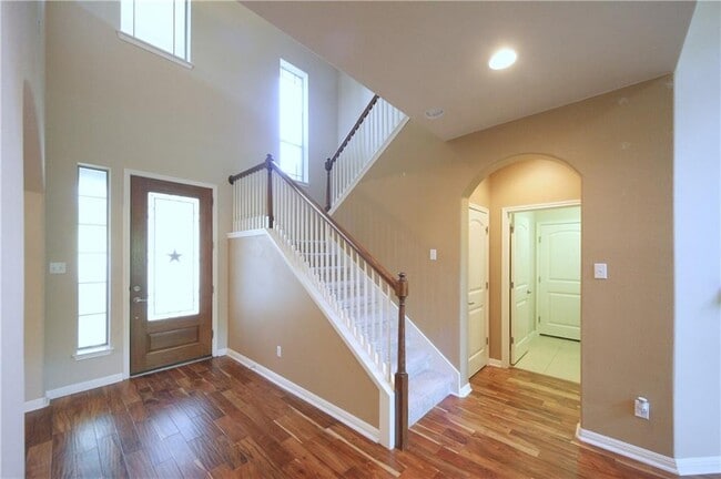 Building Photo - 1909 Manada Trail