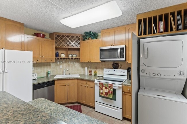 Building Photo - 4020 Galt Ocean Dr