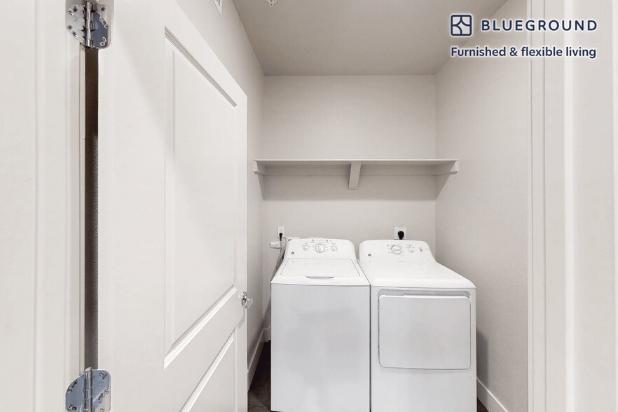 Building Photo - 13195 W Progress Cir