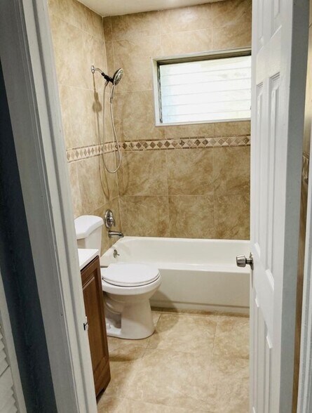 Building Photo - 1278 NW 31st Way