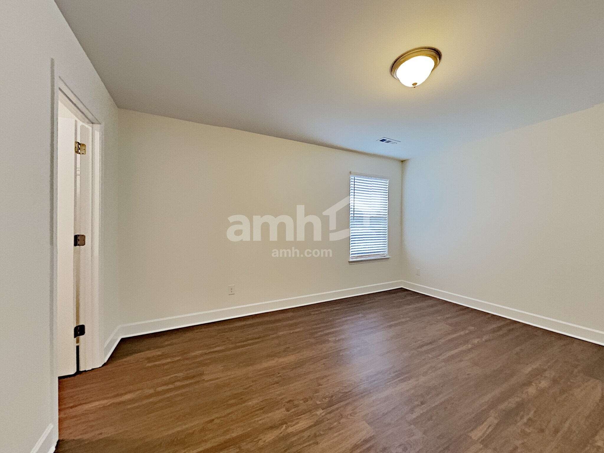 Building Photo - 4945 Chutney Dr