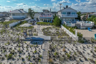 Building Photo - 14 Falls Rd