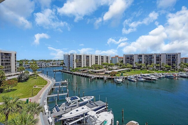 Building Photo - 2687 N Ocean Blvd