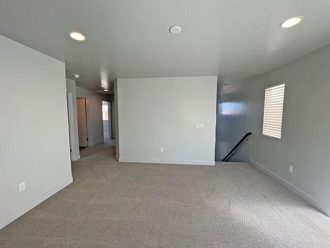 Building Photo - 4104 Phobos Ln