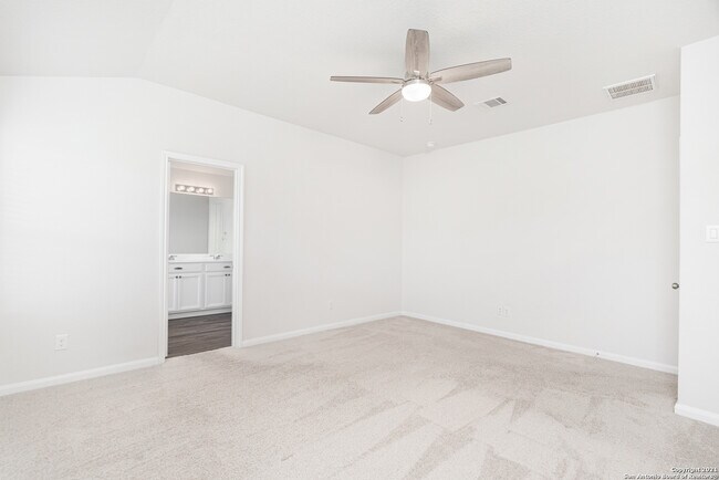 Building Photo - 533 Moonvine Way