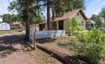 Building Photo - 2028 E Dale St