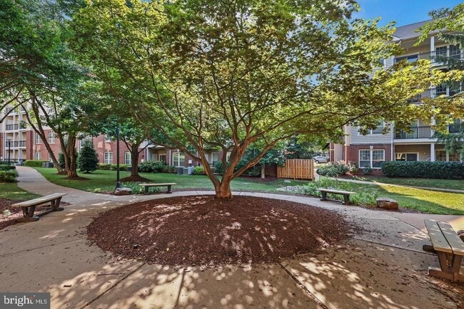 Building Photo - 1571 Spring Gate Dr.