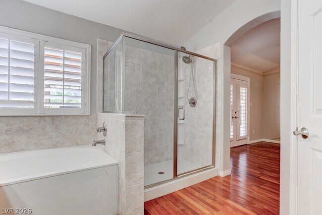 Building Photo - 5729 Janell Dr