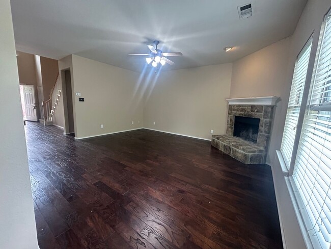 Building Photo - Large 5 bedroom home Anna TX!