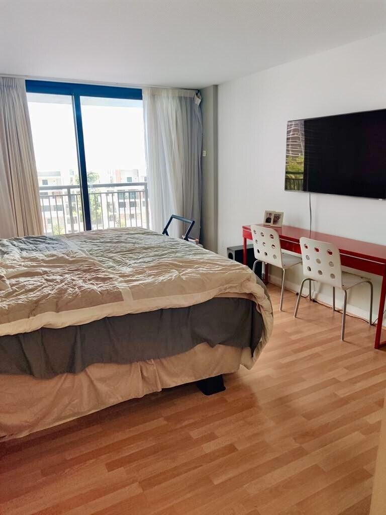 Building Photo - 3031 N Ocean Blvd