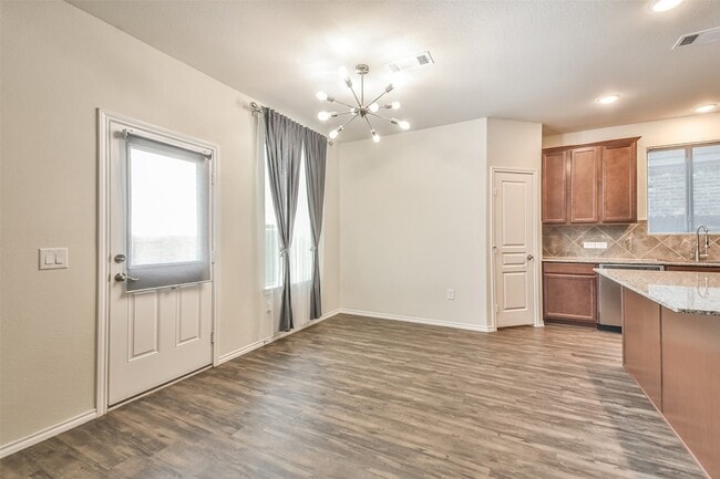 Building Photo - 5047 Royal Amber Ln