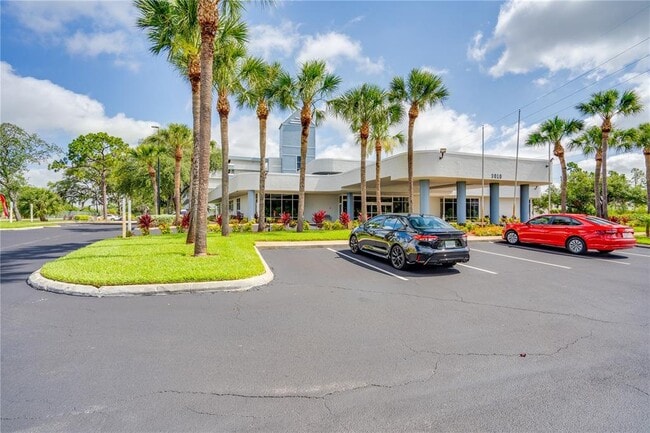Building Photo - 3010 W Bay Cir