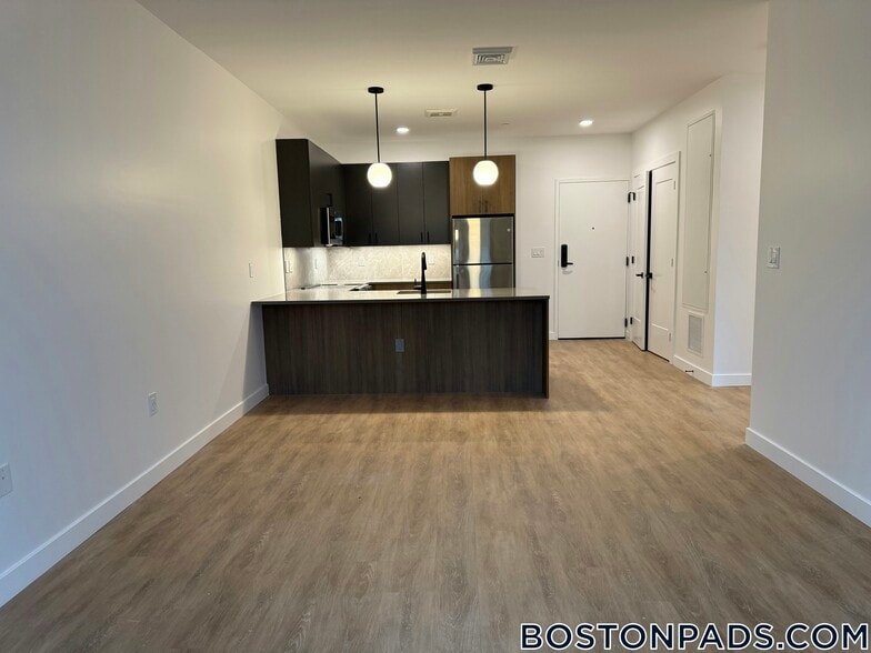 Building Photo - 199 Gardner St