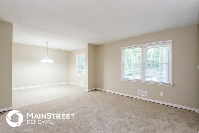 Building Photo - 418 Smyrna Powder Springs Rd SW