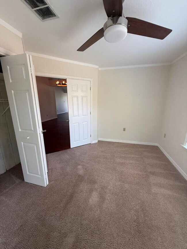 Building Photo - 1305 Ariel Ct
