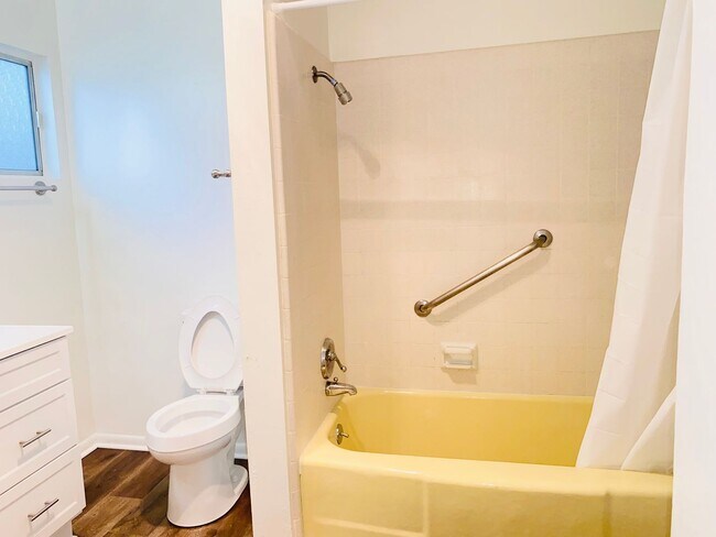 Building Photo - 25260